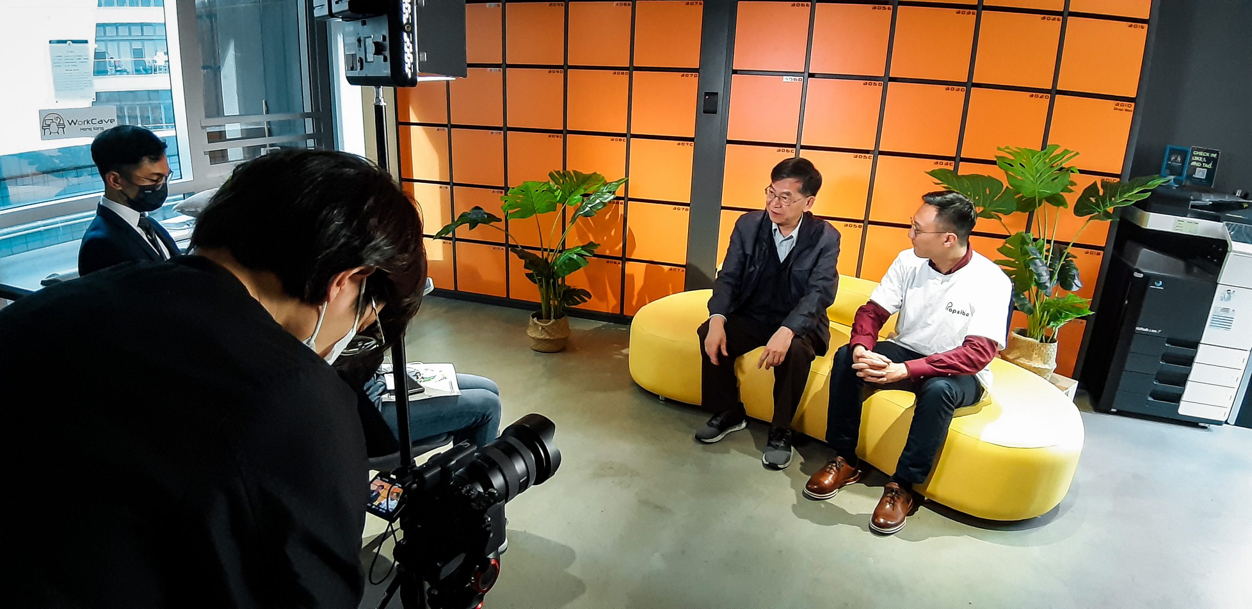 hket interview with Professor Sin from EduHK and president of Popsible at WorkCave L3 Hot Desk Area